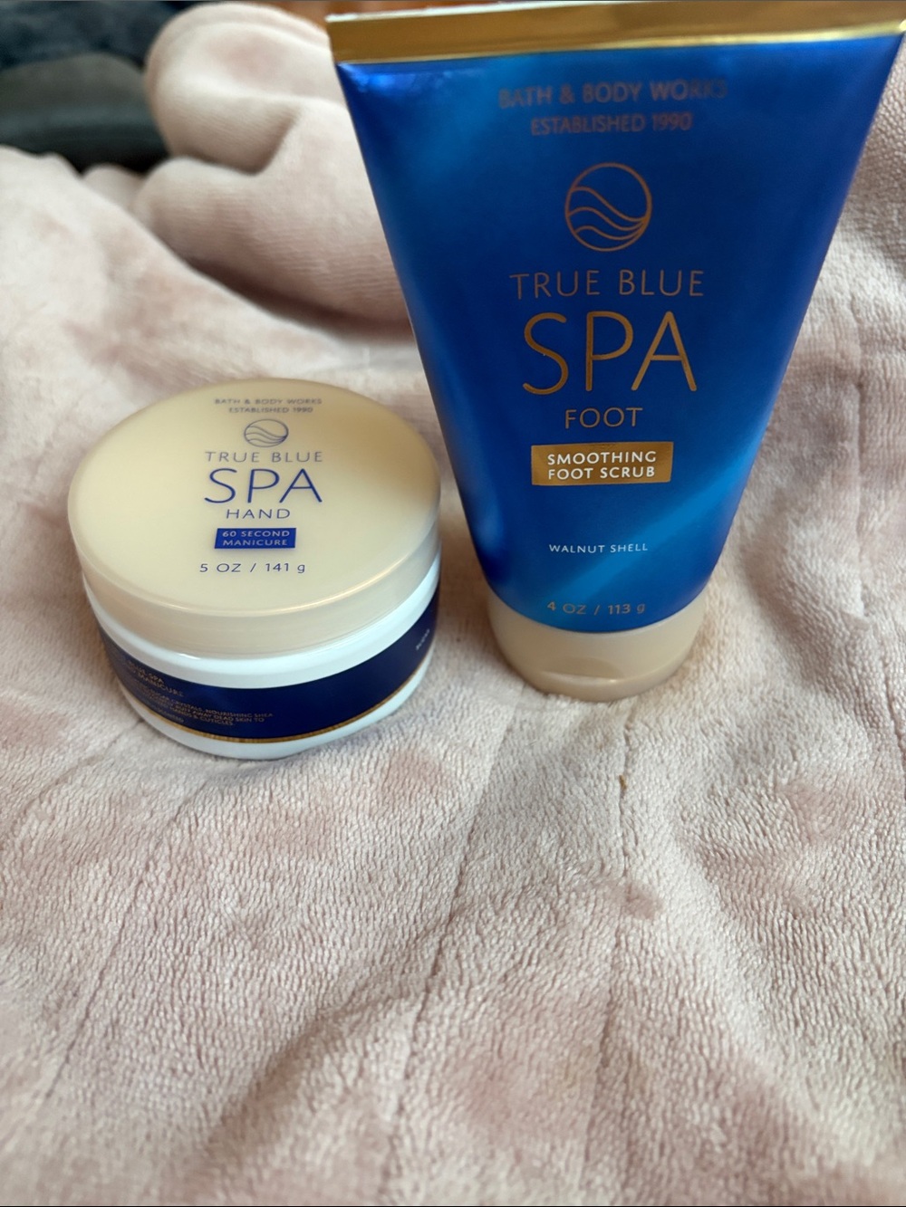 ✨🧴BATH & BODY WORKS TRUE BLUE SPA HAND 60 SECOND MANICURE & SMOOTHING FOOT SCRUB